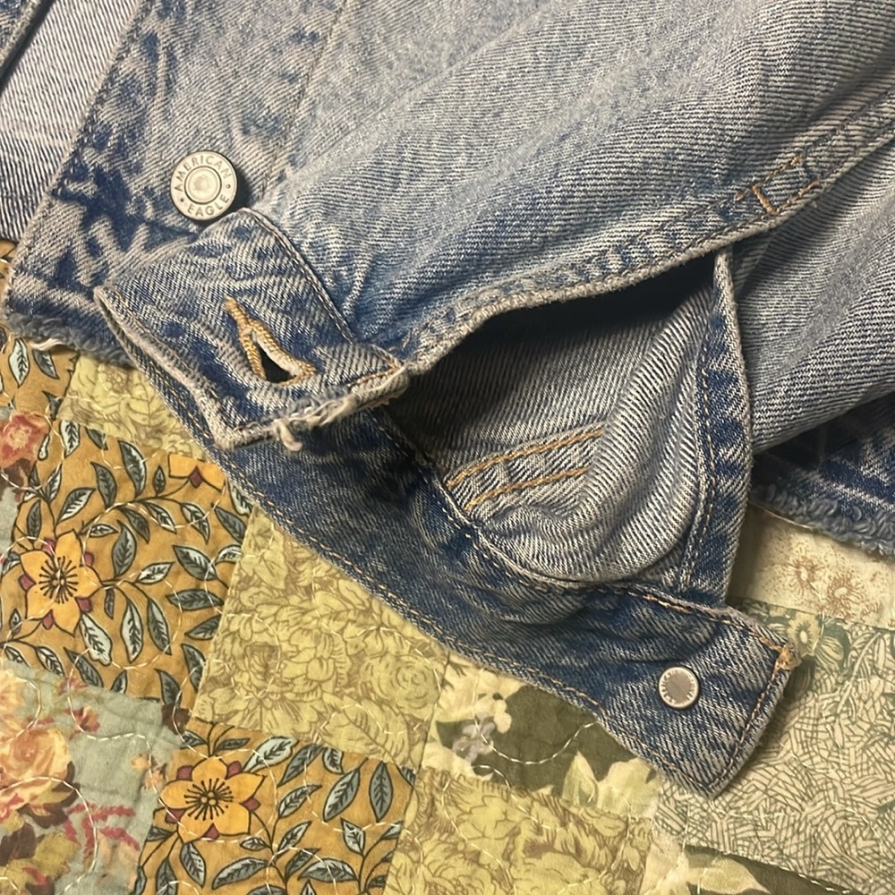AE Jean jacket - Picture 3 of 6